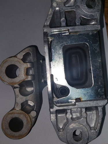 Imagen 5 de 7 de Pata De Motor Jeep Renegade 1.8 Usada