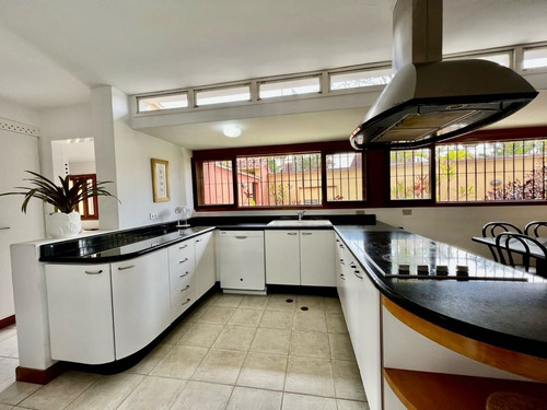 Imagen 17 de 30 de Se Vende Casa 540m2 4h+s+anexo/7b/8p Tusmare