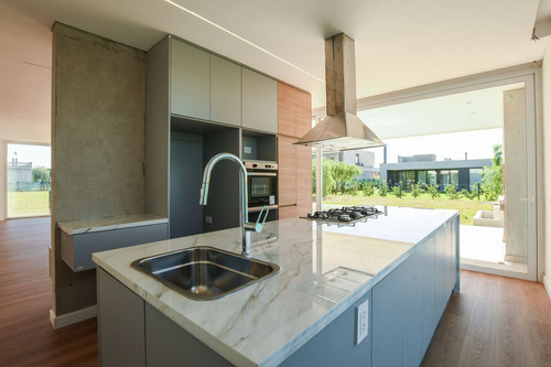 Venta Casa Moderna A Estrenar En Vida Funes