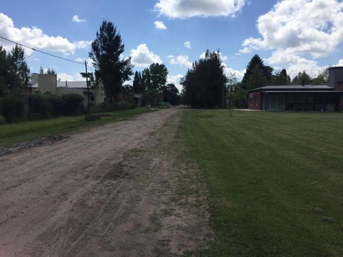 Imagen 4 de 8 de Terreno En Venta En Lobos: Cabecera Del Partido