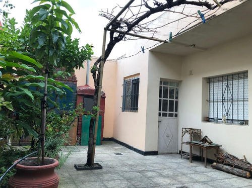 Imagen 10 de 30 de Casa Para 2 Familias C/garage Y Patio