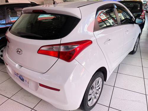 Imagem 3 de 12 de Hyundai Hb20 1.0 Comfort Plus 12v Flex 4p Manual