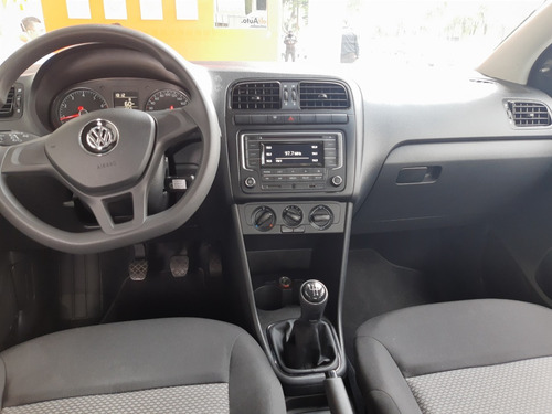 Imagen 3 de 11 de Volkswagen Vento Comfortline Std 2019