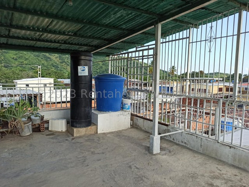 Casa En Venta De 3 Niveles La Cooperativa Maracay 25-15196 Apd