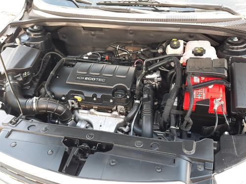 Imagen 11 de 12 de Chevrolet Cruze 2014
