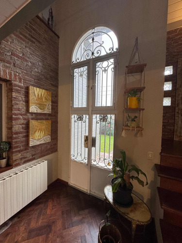 Casa En Venta De Categoría En Villa Zoila, Río Tercero !!