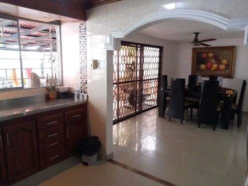 Imagen 23 de 27 de Venta Hermosa Y Amplia Casa Los Nogales