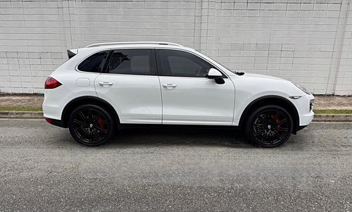 Porsche Cayenne 4.8 V8 S 5p