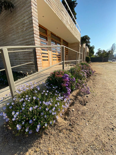 Arriendo Local, Ideal Para Centro De Eventos O Restaurant