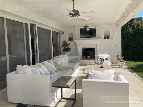 Imagen 7 de 24 de Casa En Venta - El Golf - Nordelta