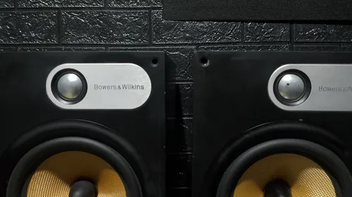 Bowers & Wilkins 684 スピーカー Caixa Torre B&w 684. | MercadoLivre