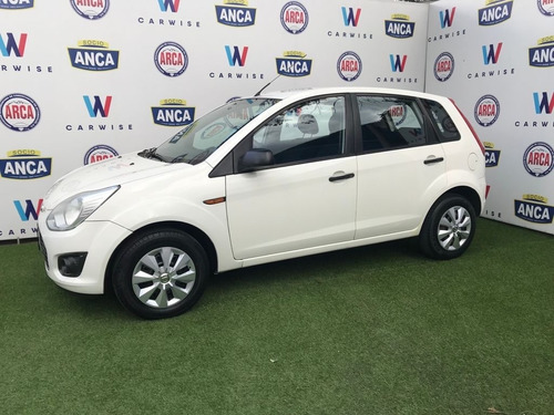 Imagen 9 de 11 de Ford Fiesta Ikon Hatchback Ambiente 2013