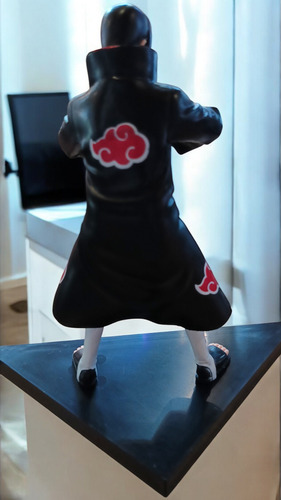 Naruto Itachi Uchiha Figura De 17 Cms Altura Adorno Regalo