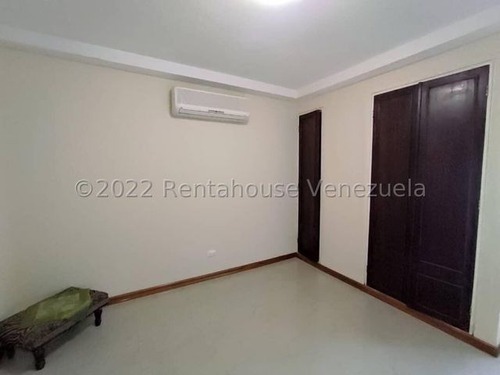 Imagen 26 de 30 de Apartamento En Venta Urb. La Soledad, Las Delicias, Maracay, 23-993 Mv