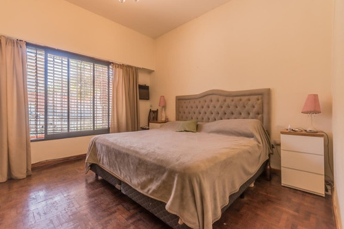 Imagen 16 de 30 de Venta · Casa Multifamiliar · Patio · Terraza · Cochera · Departamento Independiente · Ideal Renta