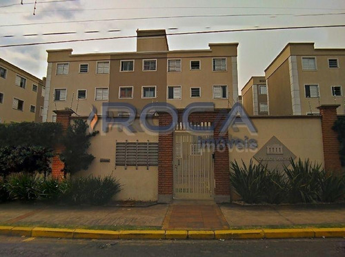 Venda De Apartamentos / Padrão Na Cidade De São Carlos 24761