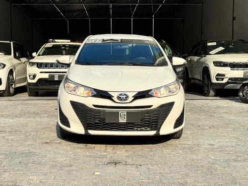 Toyota Yaris 1.3 16V FLEX XL LIVE MULTIDRIVE