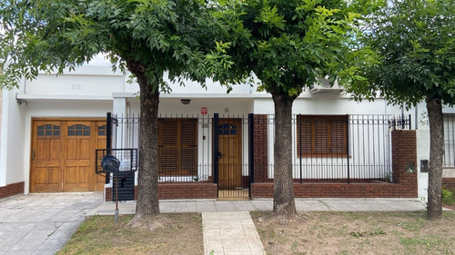 Luján; Casa En Venta Sobre Calle Lamadrid N°1310
