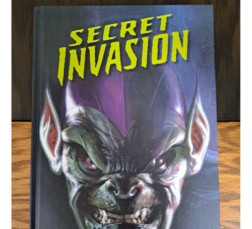 Secret Invasion Deluxe Marvel Essentials Comic Smash