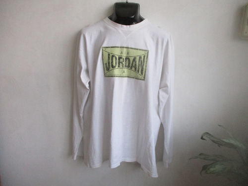 Camiseta Jordan Blanca Manga Larga Y2k 