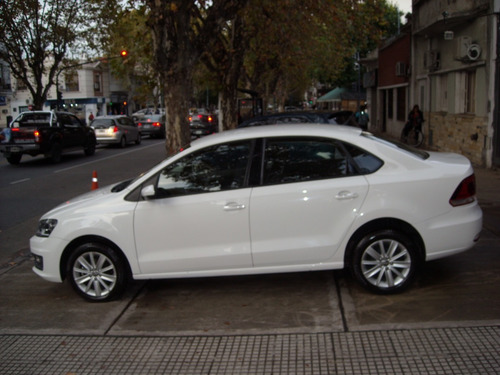 Imagen 8 de 14 de Volkswagen Polo Confortline Tiptronic 2017