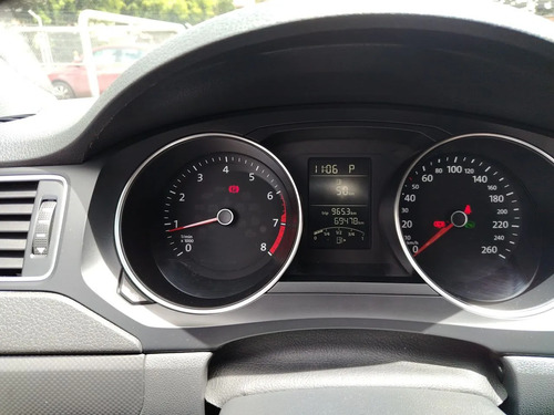 Volkswagen Jetta Comfortline Sedan Sec 2,0
