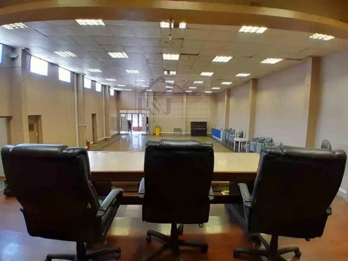 Rebajada Propiedad Comercial En Terreno De 402m2