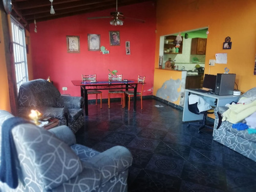 Imagen 7 de 10 de Casa 4 Ambientes En Luis Guillón