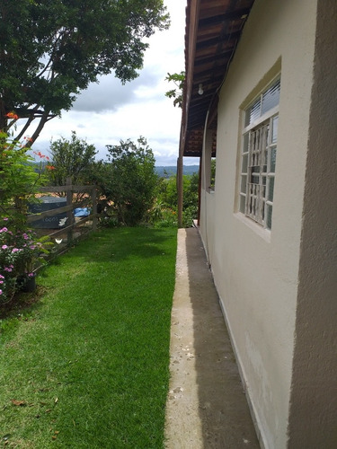 Chácara Com Duas Casas