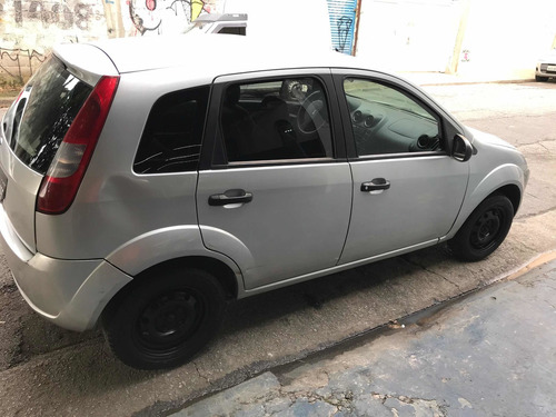 Imagem 6 de 10 de Ford Fiesta 2005 1.0 5p Com Reparos P Fazer Funilaria Pintur