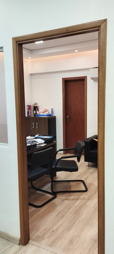Sala Comercial Mobiliada 75m² Com 02 Banheiros - Centro De Santos ( R$ 3.350,00 Pacote / Oportunidade )