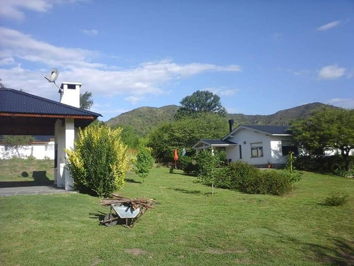 Casa Con Pileta Y Vista A Las Sierras