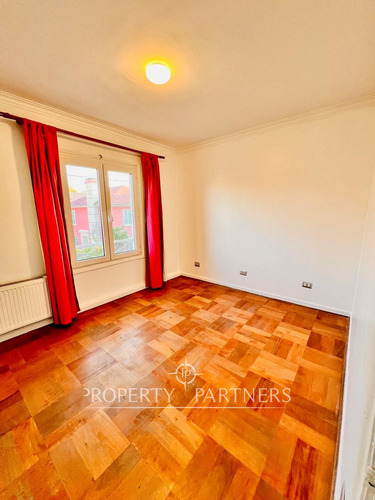 Hermosa Casa En Exclusivo Barrio, Se Arrienda En Ñ...