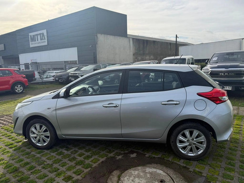 Toyota Yaris 1.5 SPORT GL E 4X2 HB MT 5P
