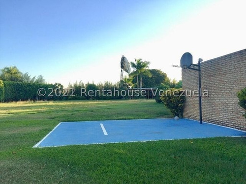 Imagen 26 de 30 de Mayerling Gonzalez Bm Vende Casa La Lagunita Country Club Mls #23-5183