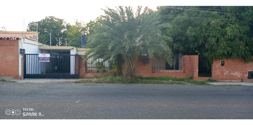 Casa En Venta En Urb.maracaibo,se Vende 2 Casas(je)