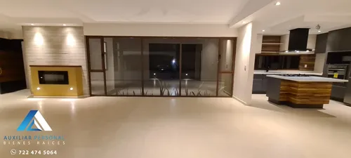Casa De Una Sola Planta Con Carriles De Nado En Venta O Renta Metepec