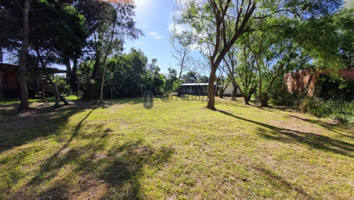 Venta De Terreno En Zona De Playa Mansa De Punta Colorada, Piriapolis - Superficie De 900m