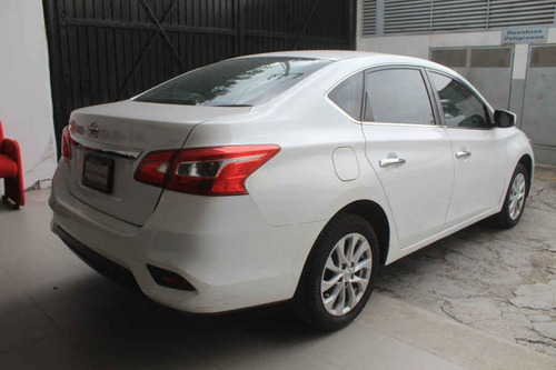 Imagen 4 de 15 de Nissan Sentra 2018 4p Sense L4/1.8 Man
