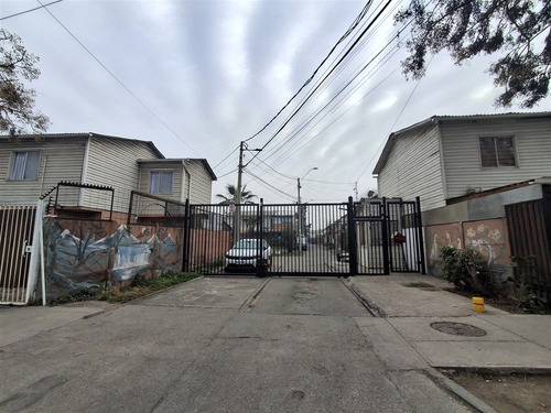 Casa En Venta De 3 Dorm. En Puente Alto