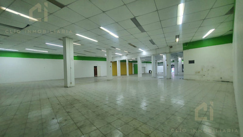 Local En Venta En Veracruz A 2 Cuadras Del Mercado Hidalgo, 2,706 M2 De Construccion