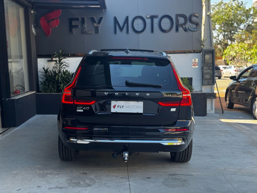Volvo XC60 2.0 T8 Ultimate Recharge (Plug-In) 5P Hibrido