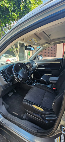 Mitsubishi Outlander 2.4 Se Plus Cvt