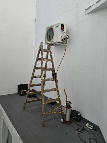 Imagen 4 de 5 de Aire Acondicionado Instalación,carga,mantenimiento,diagnost