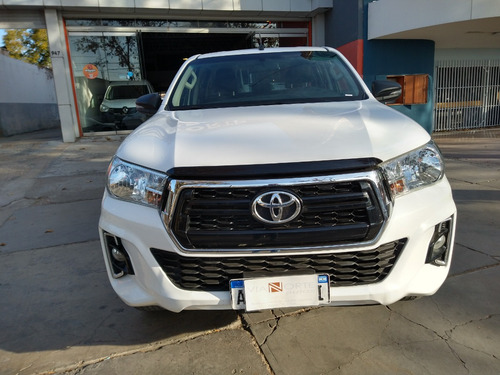 Toyota Hilux 2.8 Cd Sr 177cv 4x4