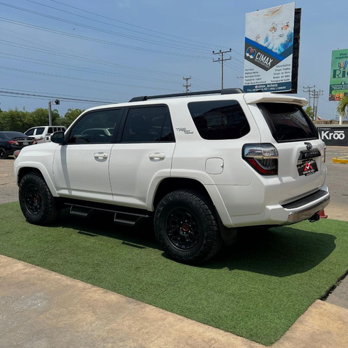 Toyota 4runner Off Road 4x4