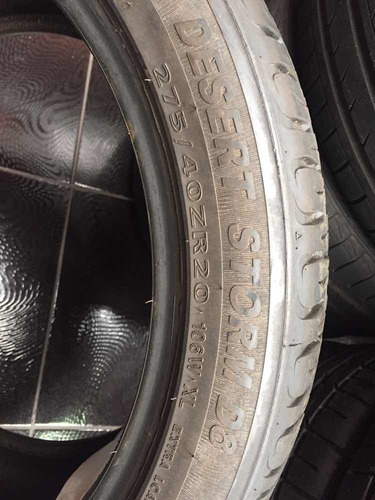 Pneu Delinte Desert Storm D8. 275 40 20 (Usado)