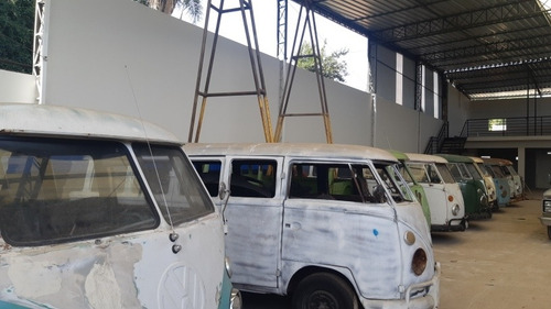 Imagem 7 de 11 de Kombi Corujinha Kombi Standard