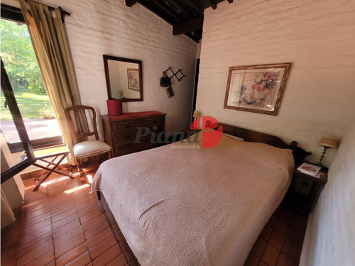 Casa En Venta - Zona Golf - Construcción Solida - Excelente Estado