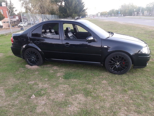 Volkswagen Bora 1.8 Highline T 180cv Cuero 2012